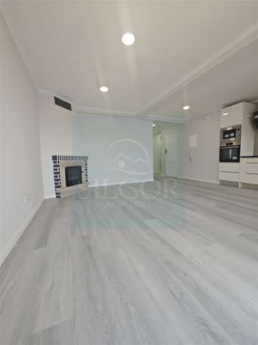 Apartamento T4 Venda em Amora,Seixal