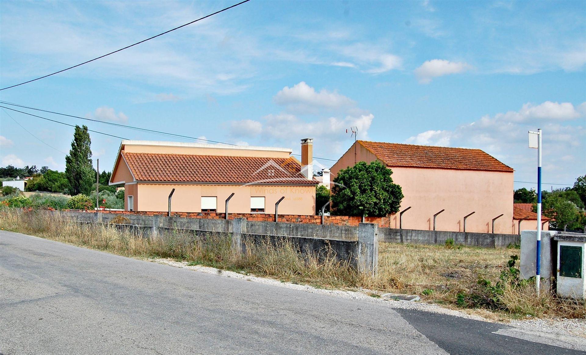 Terreno com viabilidade a 5 min de Tomar – 1120 m²