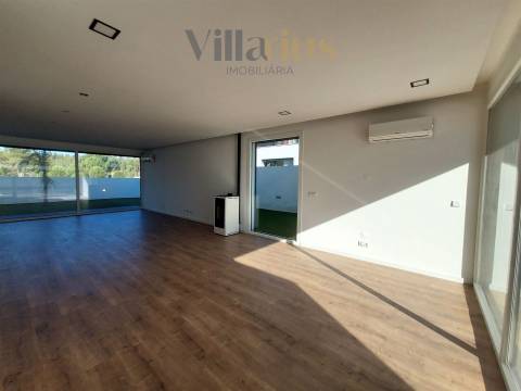 Moradia V5 de Luxo no Entroncamento | Quinta do Bonito – Villarius