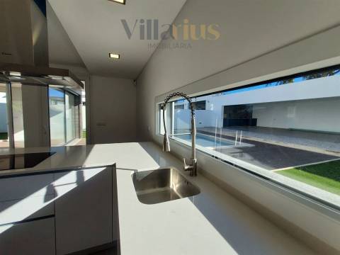 Moradia V5 de Luxo no Entroncamento | Quinta do Bonito – Villarius