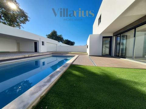 Moradia V5 de Luxo no Entroncamento | Quinta do Bonito – Villarius