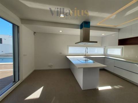 Moradia V5 de Luxo no Entroncamento | Quinta do Bonito – Villarius