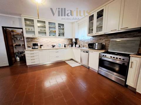 Moradia T4 com Terreno em São Pedro de Tomar | Villarius Imobiliária