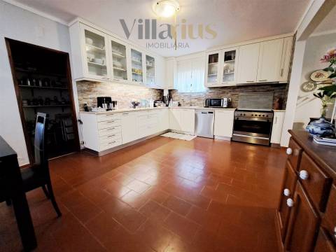 Moradia T4 com Terreno em São Pedro de Tomar | Villarius Imobiliária