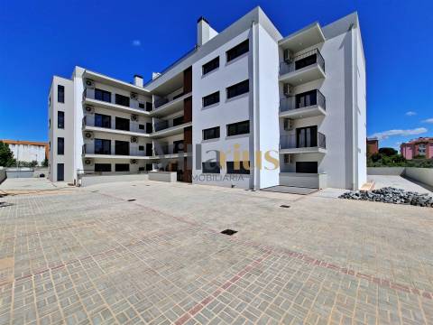 Apartamento T3+2 Duplex em Condomínio Fechado