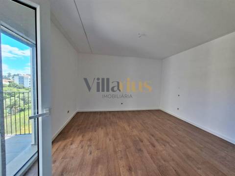 Apartamento T3 em Condomínio Fechado