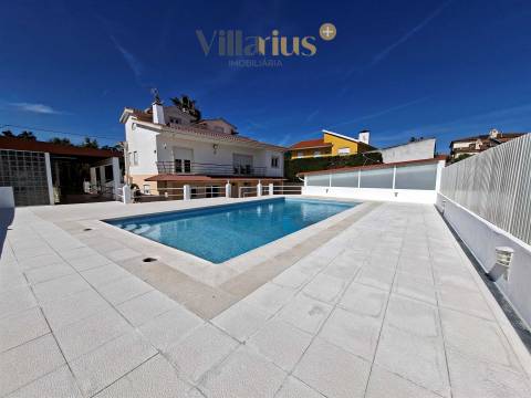 Moradia V3+1 com Piscina, Jardim Privativo e Churrasqueira