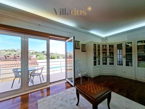 Moradia V3+1 com Piscina, Jardim Privativo e Churrasqueira
