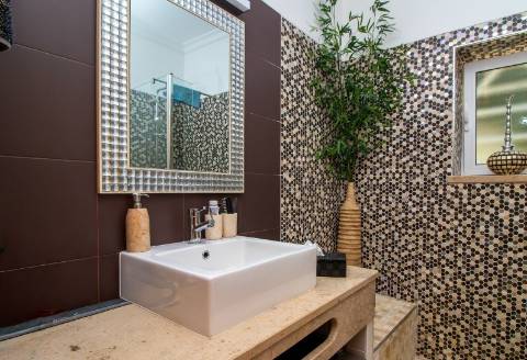 Exclusiva Moradia T4 com Piscina Aquecida e Vista Mar - Patroves
