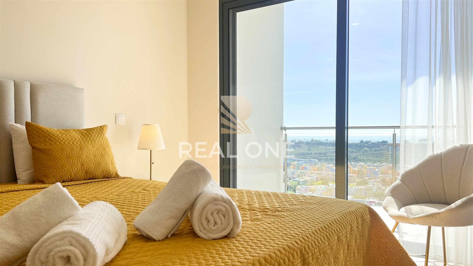 Apartamento T1 + 1 com vistas para o Mar e Marina