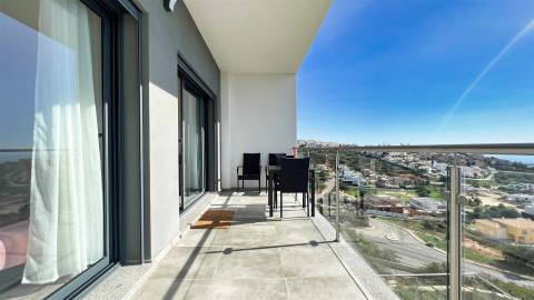 Moderno Apartamento de 1 Quarto com Vista Mar em Condomínio Exclusivo em Albufeira