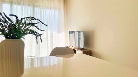 Moderno Apartamento de 1 Quarto com Vista Mar em Condomínio Exclusivo em Albufeira