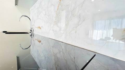 Moderno Apartamento de 1 Quarto com Vista Mar em Condomínio Exclusivo em Albufeira