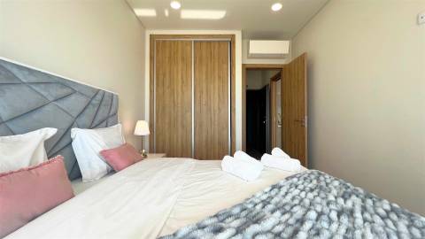 Moderno Apartamento de 1 Quarto com Vista Mar em Condomínio Exclusivo em Albufeira