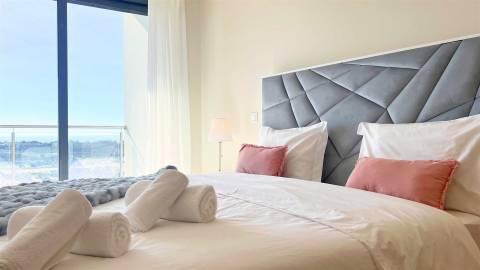 Moderno Apartamento de 1 Quarto com Vista Mar em Condomínio Exclusivo em Albufeira