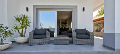 Exclusivo - Villa privada com piscina e terreno