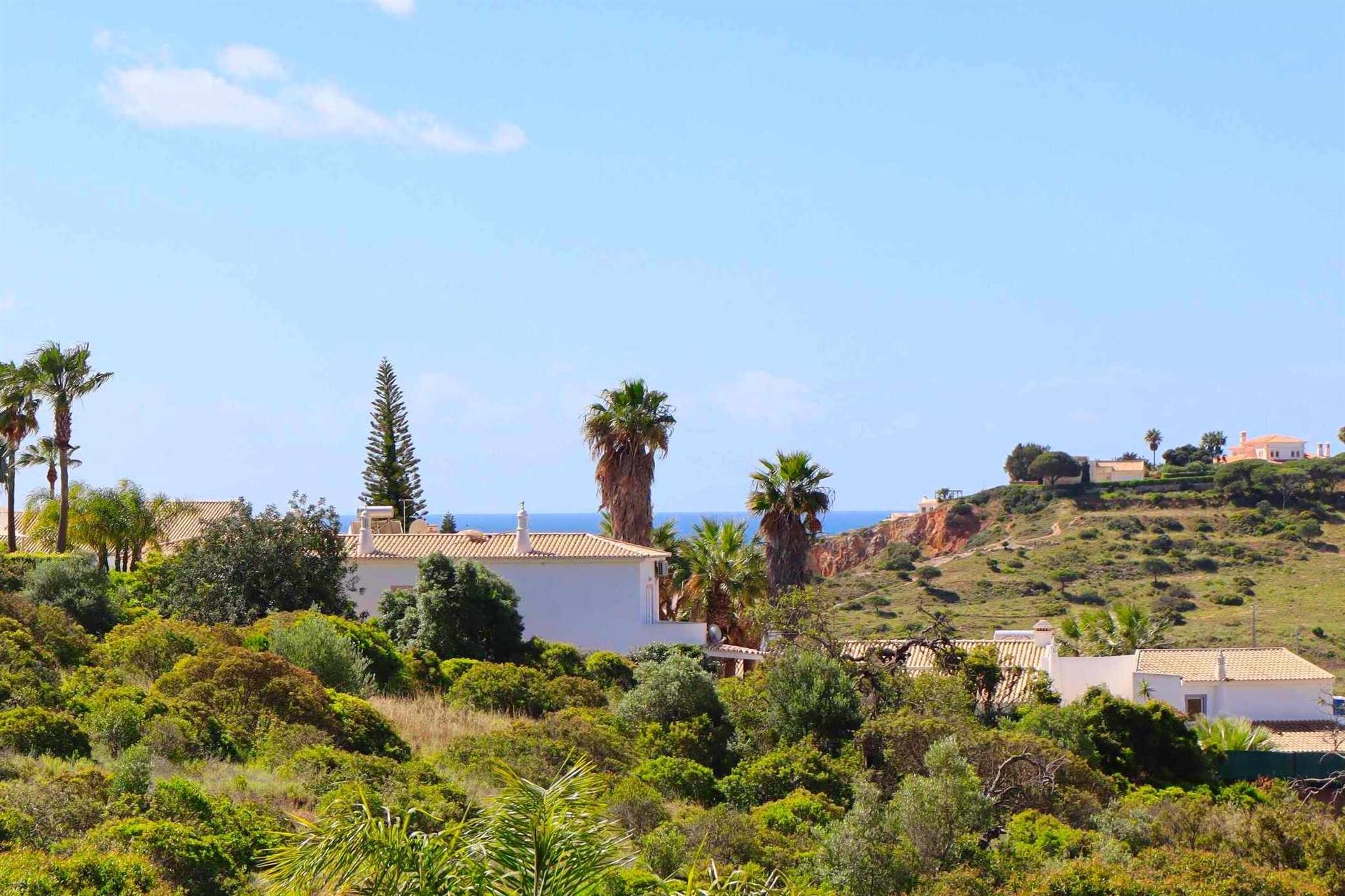 Villa na encosta da Orada em 1.000 m2 de área privada