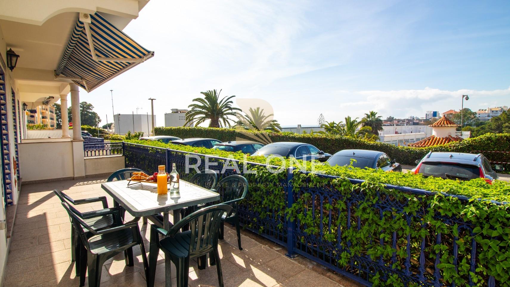 Apartamento com vista mar na praia da oura