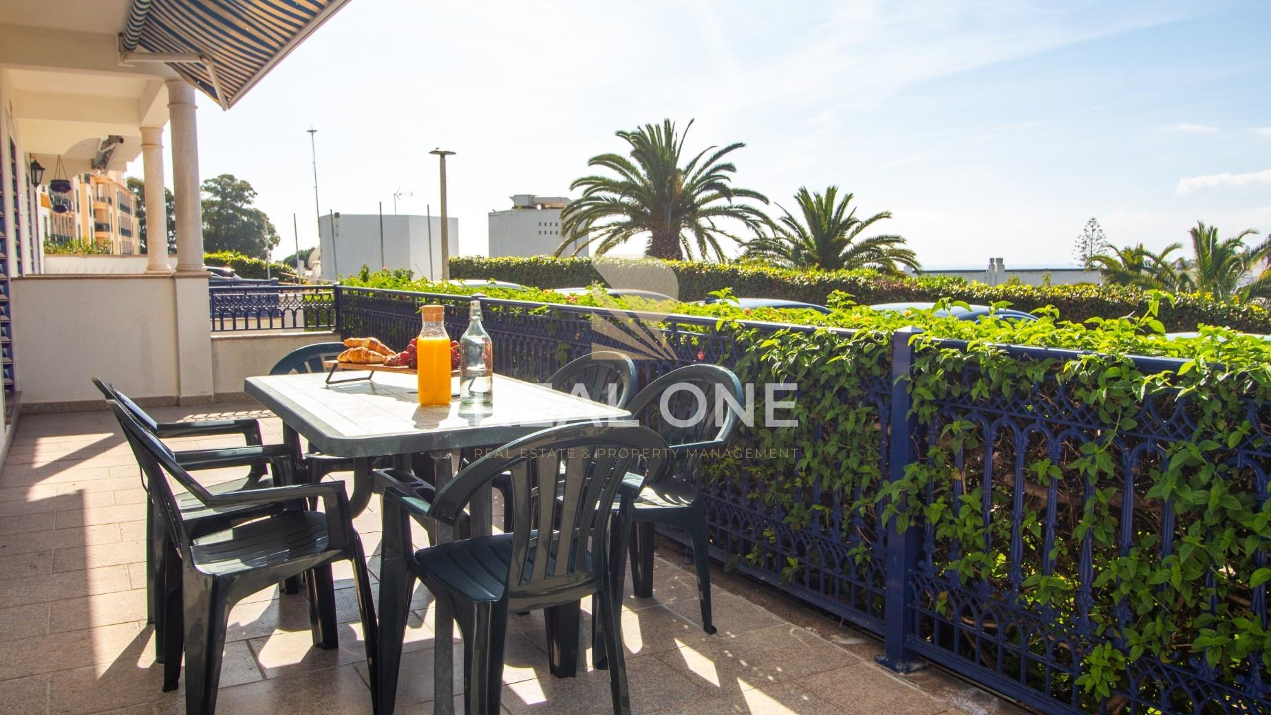 Apartamento com vista mar na praia da oura