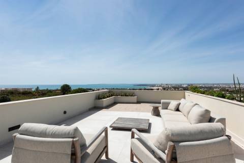 Vila de Luxo com Piscina Infinita e Incrível Vista-Mar