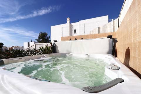 Moradia V3+1 Com Piscina e Garagem