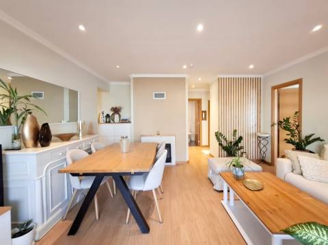 Apartamento T2 a 600m da Praia de Quarteira