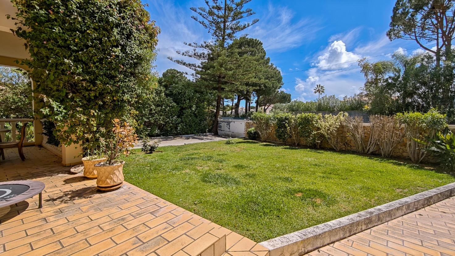 Vilamoura - Villa com 1.000 m2 de lote - Piscina