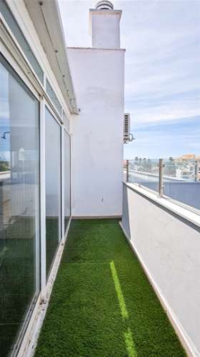 Apartamento T3 com vista mar e terraço