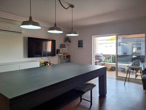 Excelente Apartamento T2 em Tunes – Moderno e Espaçoso