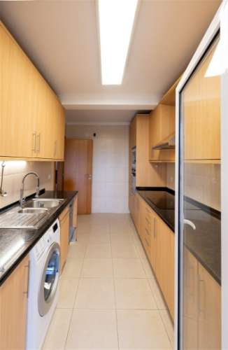 Excelente Apartamento T2 em Tunes – Moderno e Espaçoso