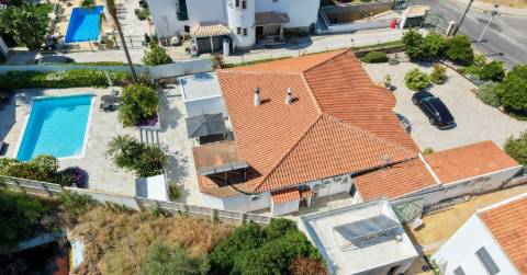Villa privada com 900 m2 de lote perto da praia