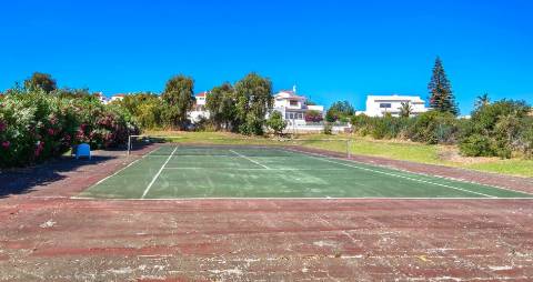 Fantástico T2 em Albufeira com 196 m2 - Piscina e Court de Ténis