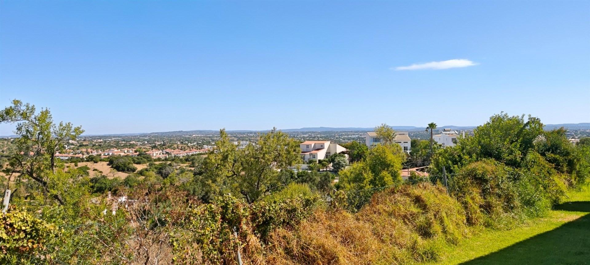 Fantástico T2 em Albufeira com 196 m2 - Piscina e Court de Ténis
