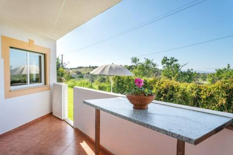 Fantástico T2 em Albufeira com 196 m2 - Piscina e Court de Ténis