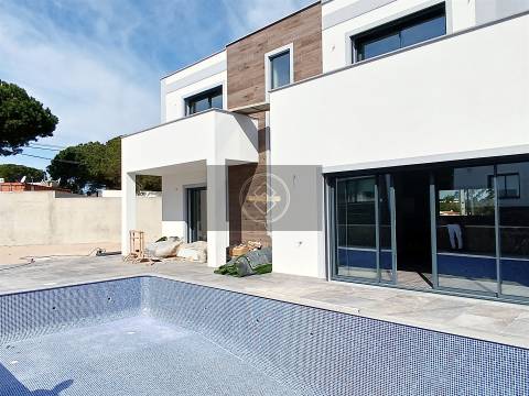 Moradia T3 com piscina privativa - Albufeira