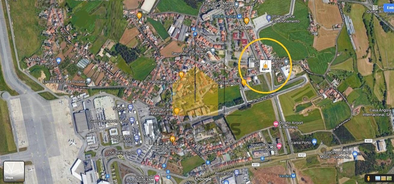 Lote de terreno de 400 m2.