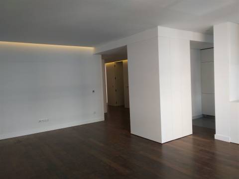 T4 Rotunda da Boavista