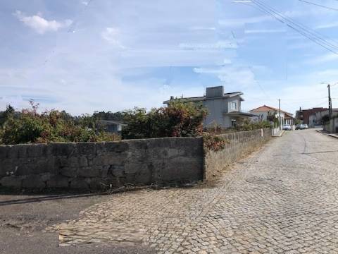 Terreno no Castêlo da Maia