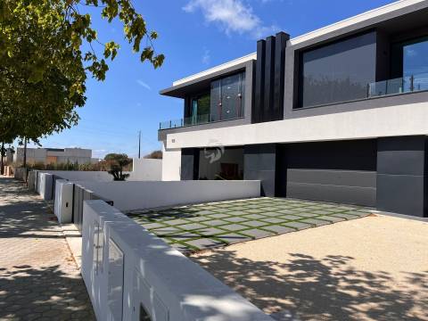 Moradia T4 moderna a 5 minutos do centro de Aveiro