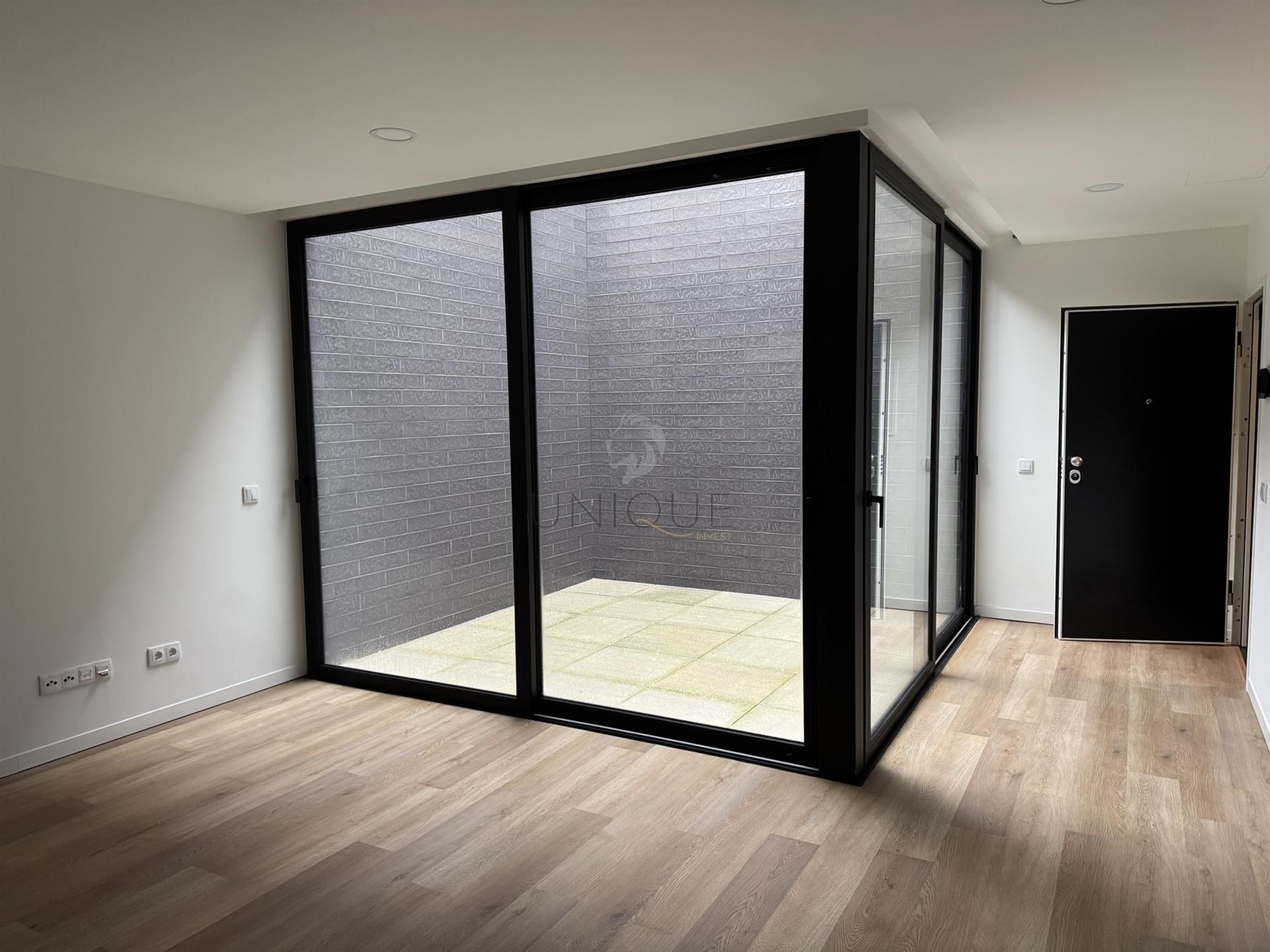 Apartamento T1 Novo no Centro de Aveiro | Varanda e Garagem