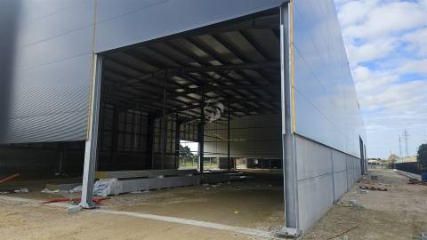 Armazém Novo - Zona Industrial de Taboeira Aveiro