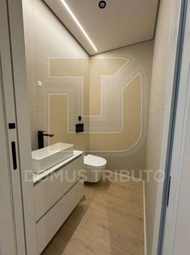 Apartamento T4 | 3.º Piso | 4 Frentes | Terraço e varanda com 48,40m² Garagem fechada (BOX) para 2 v