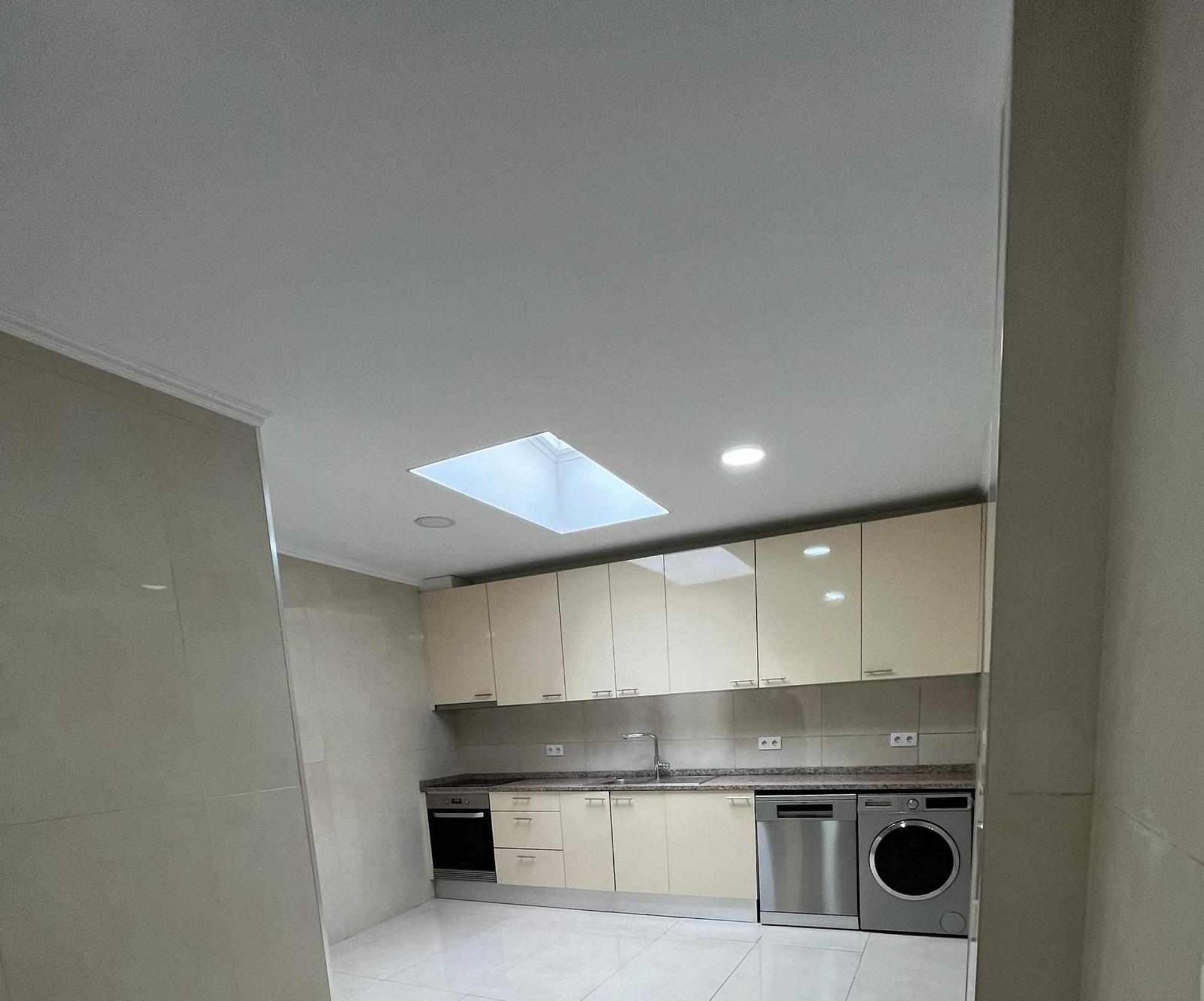 Moradia V2, Totalmente Remodelada e Reabilitada, Campanhã