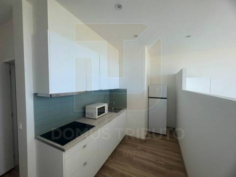 Apartamento T0, Junto a escola Industria, Matosnhos Centro
