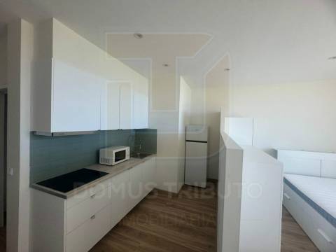 Apartamento T0, Junto a escola Industria, Matosnhos Centro