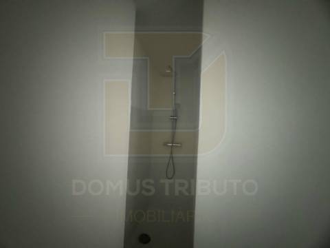 Apartamento T0, Junto a escola Industria, Matosnhos Centro