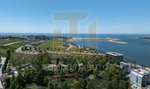 Apartamento T3 em Construção, lugar de garagem e arrumos, Junto à Marina de Vila Nova de Gaia