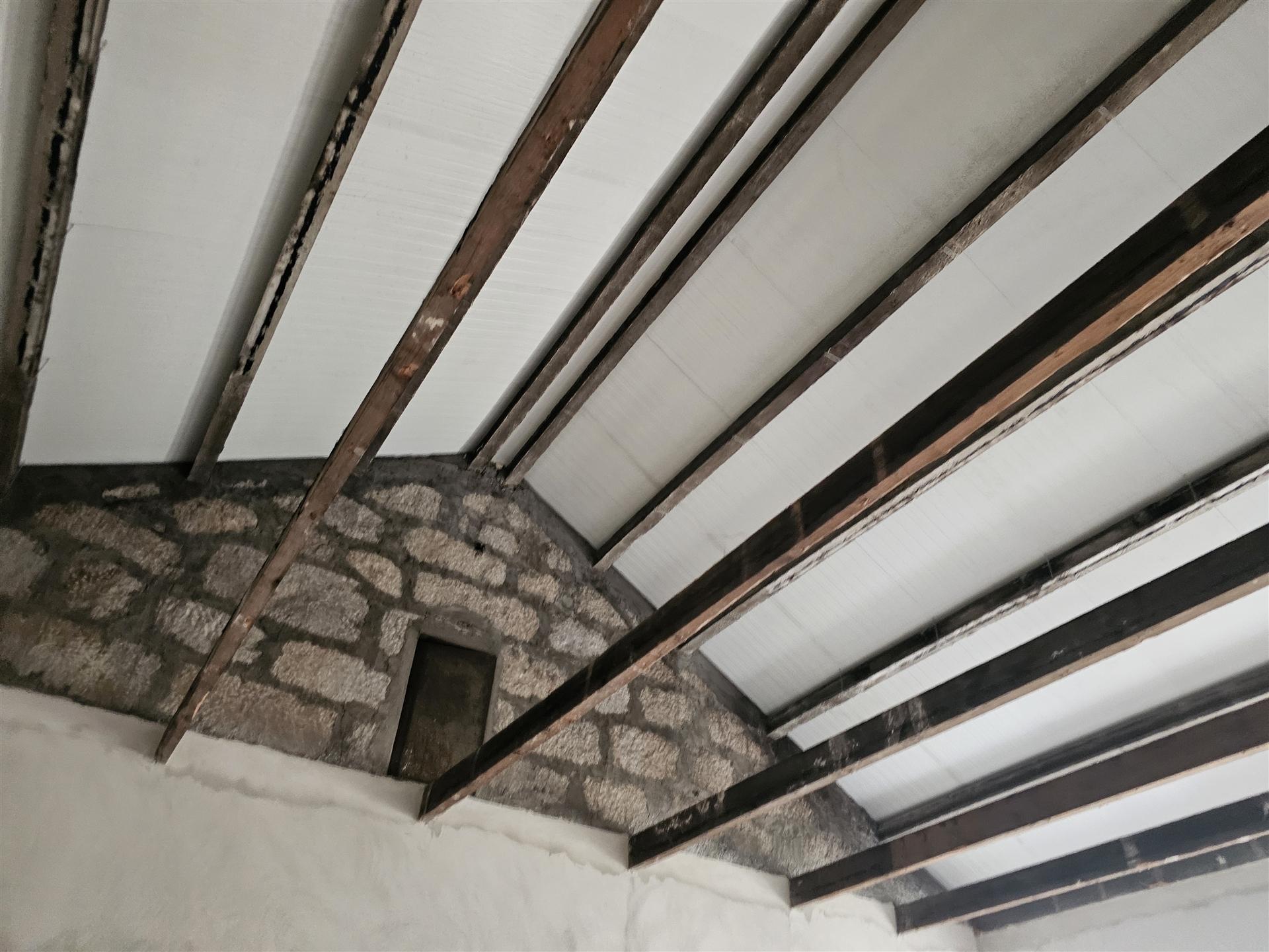 Loja para Arrendamento em plena Rua Brito Capelo, junto ao Metro - Matosinhos