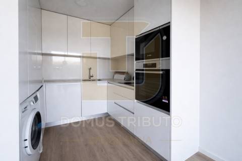 Apartamento T1 com Terraço, Jardim e Garagem | Polo Universitário – Porto