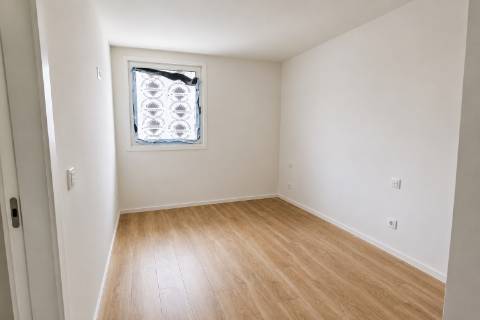 Apartamento T2 em construção, com Box junto ao Colégio Efanor, Matosinhos